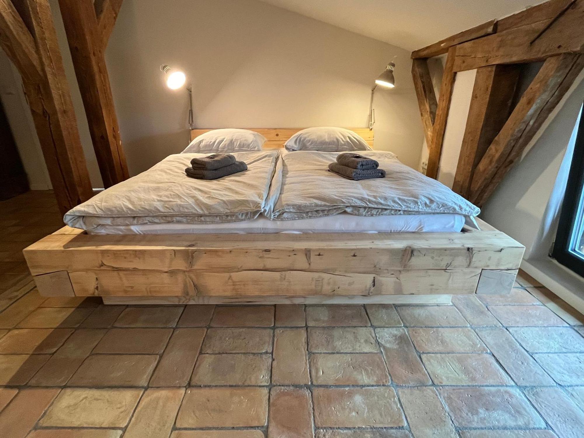 Grosse Wohnung Mit Loggia Templin Exteriör bild