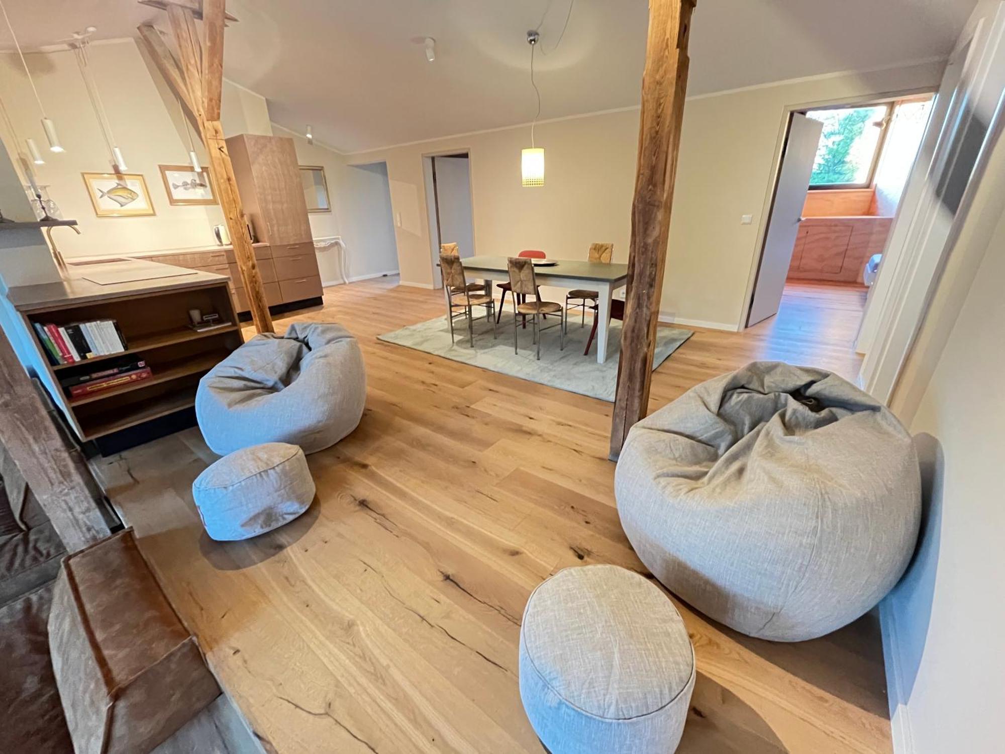 Grosse Wohnung Mit Loggia Templin Exteriör bild
