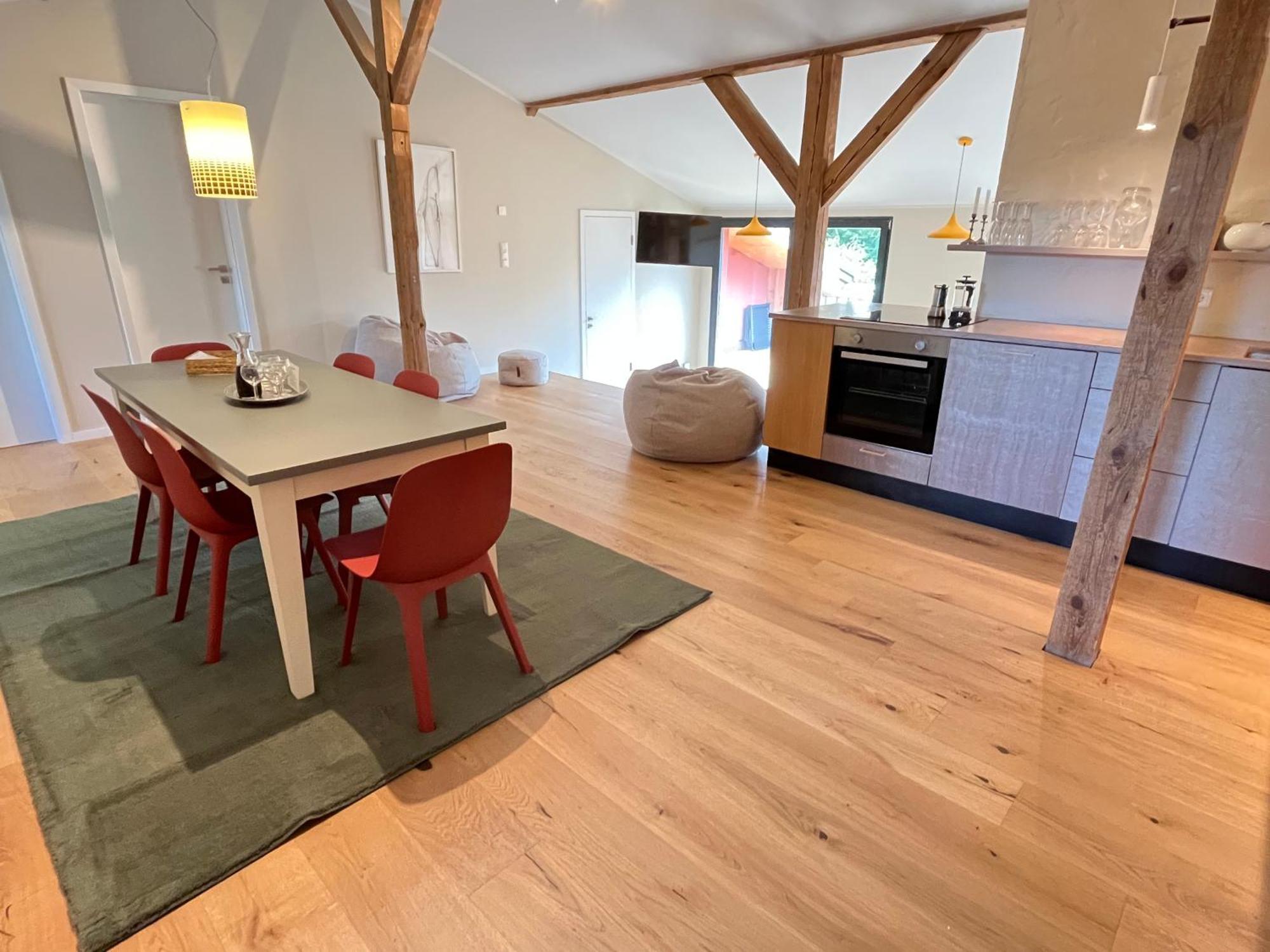 Grosse Wohnung Mit Loggia Templin Exteriör bild
